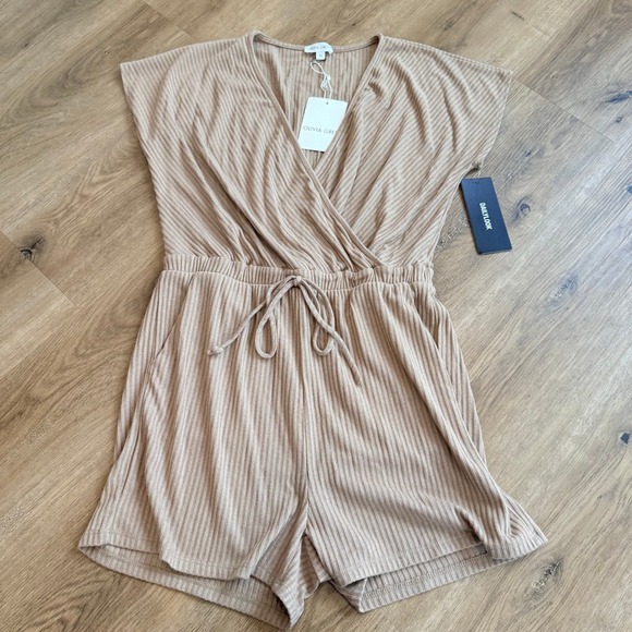Olivia Grey Pants - NWT OLIVIA GREY Tan Ribbed Wrap Front Romper Pockets Women's Size Medium